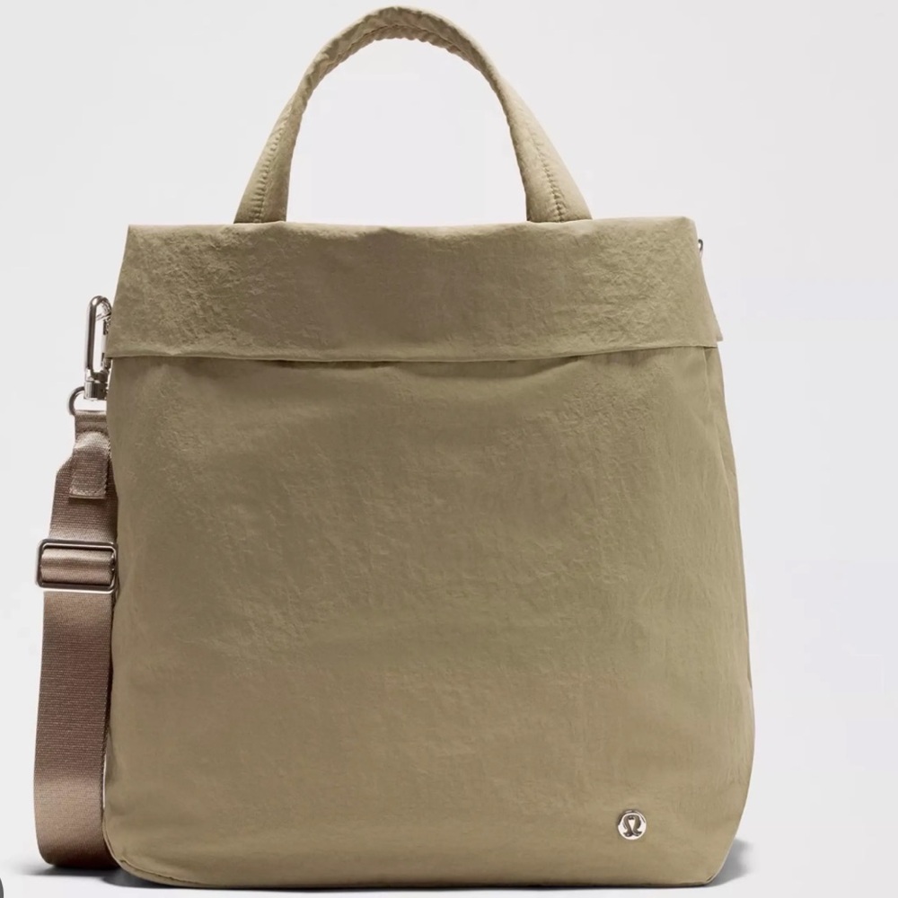 Lululemon On My Level Bag 2.0 19L - BNWT!